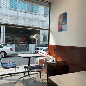 카페 IN 대표 사진