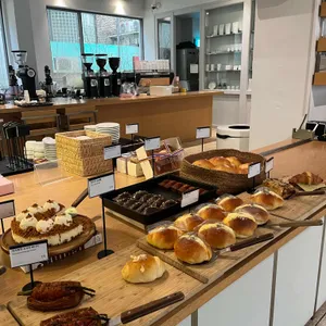 로와이드 압구정 사진