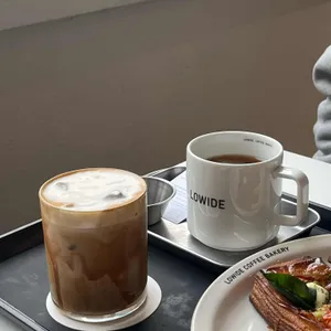 로와이드 압구정 사진 2