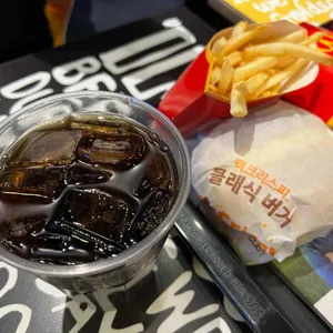 맥도날드 대표 사진