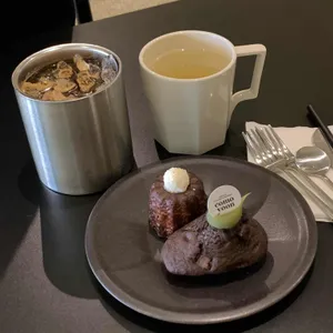 꼬모윤 대표 사진