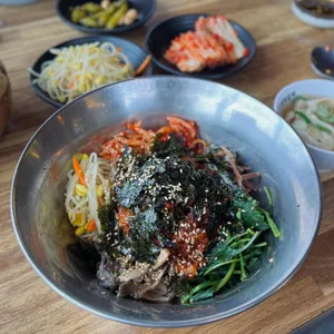 먹어야산다 대표 사진