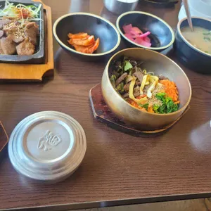 기와 대표 사진