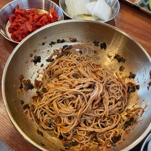 백도 막국수 대표 사진