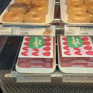 크리스피크림 리뷰 사진