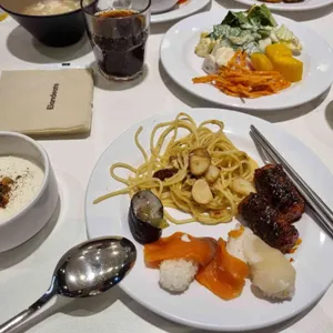 애슐리퀸즈 대표 사진