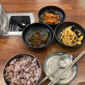 여유돼지 대표 사진