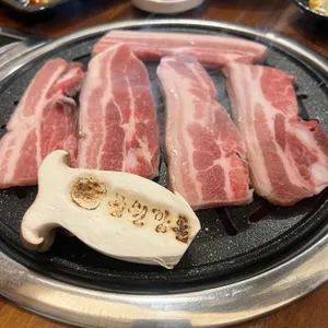 중원깜돈식육식당 대표 사진