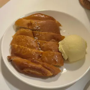 부르빛 대표 사진