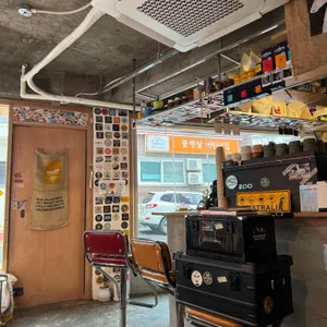 18메이스트릿 대표 사진