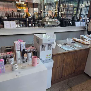 컬러인커피 대표 사진