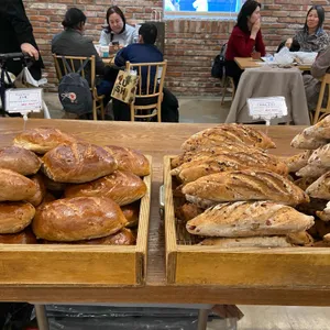 베이커리 오월의종 대표 사진