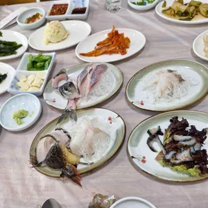 동해활어자연산전문점 대표 사진