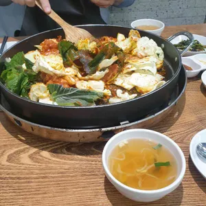 오근내8닭갈비 대표 사진