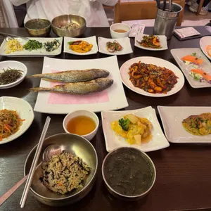 박해윤통영해물밥상 대표 사진