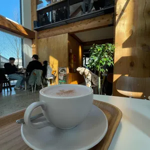 천천히 카페 대표 사진