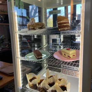 천천히 카페 대표 사진