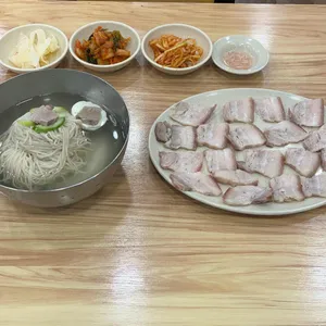 평양면옥 대표 사진