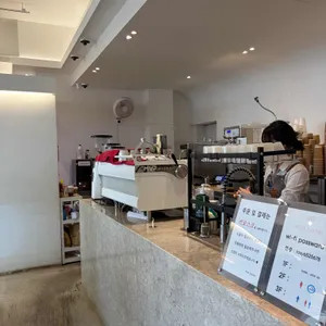 로지커피 대표 사진