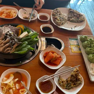 동이손만두 사진