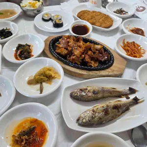 잘돼지 식당 사진 1