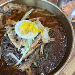 진주냉면 하기연 대표 사진