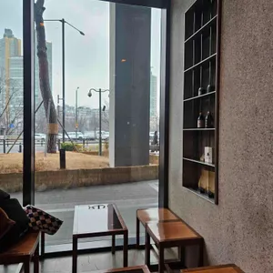 컨플릭트 스토어 대표 사진