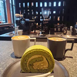 컨플릭트 스토어 사진