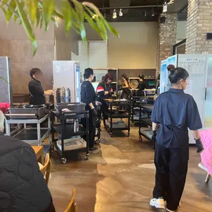 엄마의 봄날 대표 사진