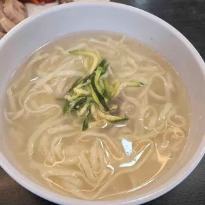 훼미리손칼국수 대표 사진