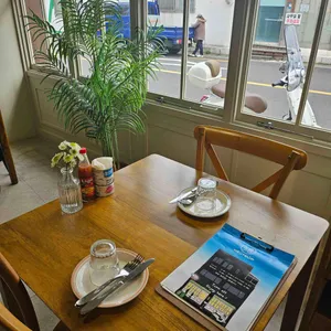 흐름 리뷰 사진