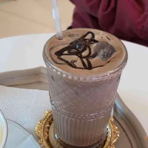 아티스타 대표 사진