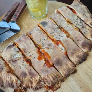 칼초네화덕피자 대표 사진