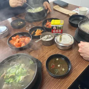 반월옥 대표 사진