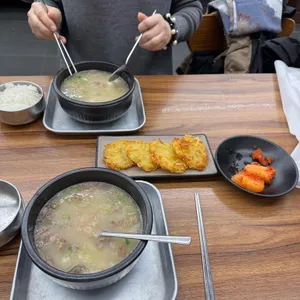 장미시장국밥 사진 1