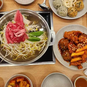 본가 만두전골전문점 사진 2