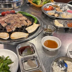 돈이랑으뜸참숯 대표 사진