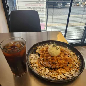 스톤 대표 사진