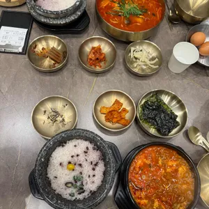 완뚝순두부 사진