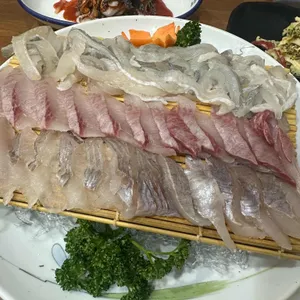 사랑도횟집 사진