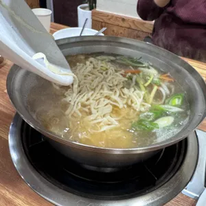 놀뫼칼국수 대표 사진