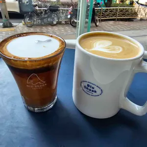 블루샥 대표 사진