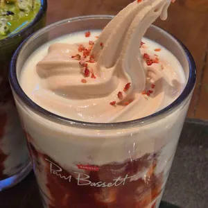 폴바셋 대표 사진