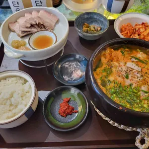 한약방돼지국밥 형제식품 사진