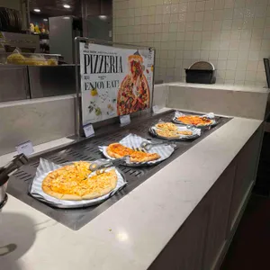 애슐리퀸즈 사진 1