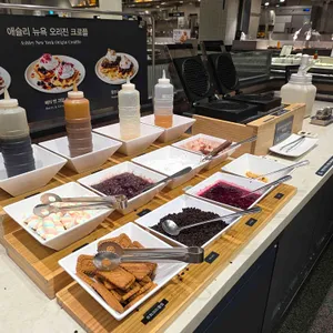 애슐리퀸즈 대표 사진