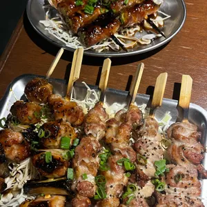 사루야 대표 사진