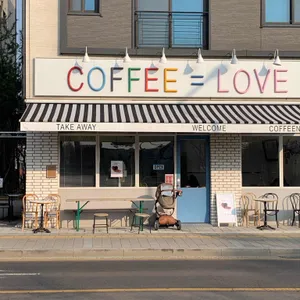 커핀러브 대표 사진