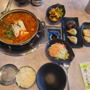 떳다 저팔계 대표 사진