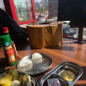 매드독스 대표 사진